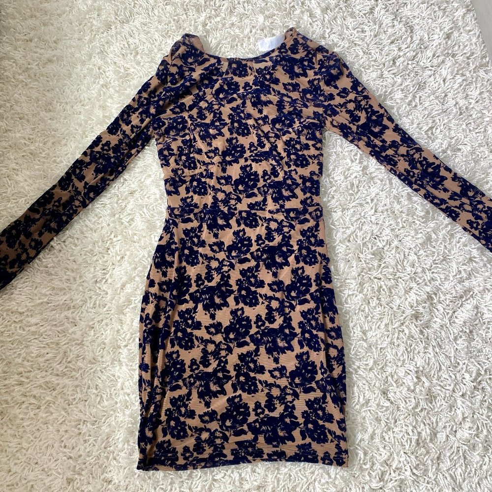 Windsor Taupe/Navy Bodycon Floral Dress Size Medium